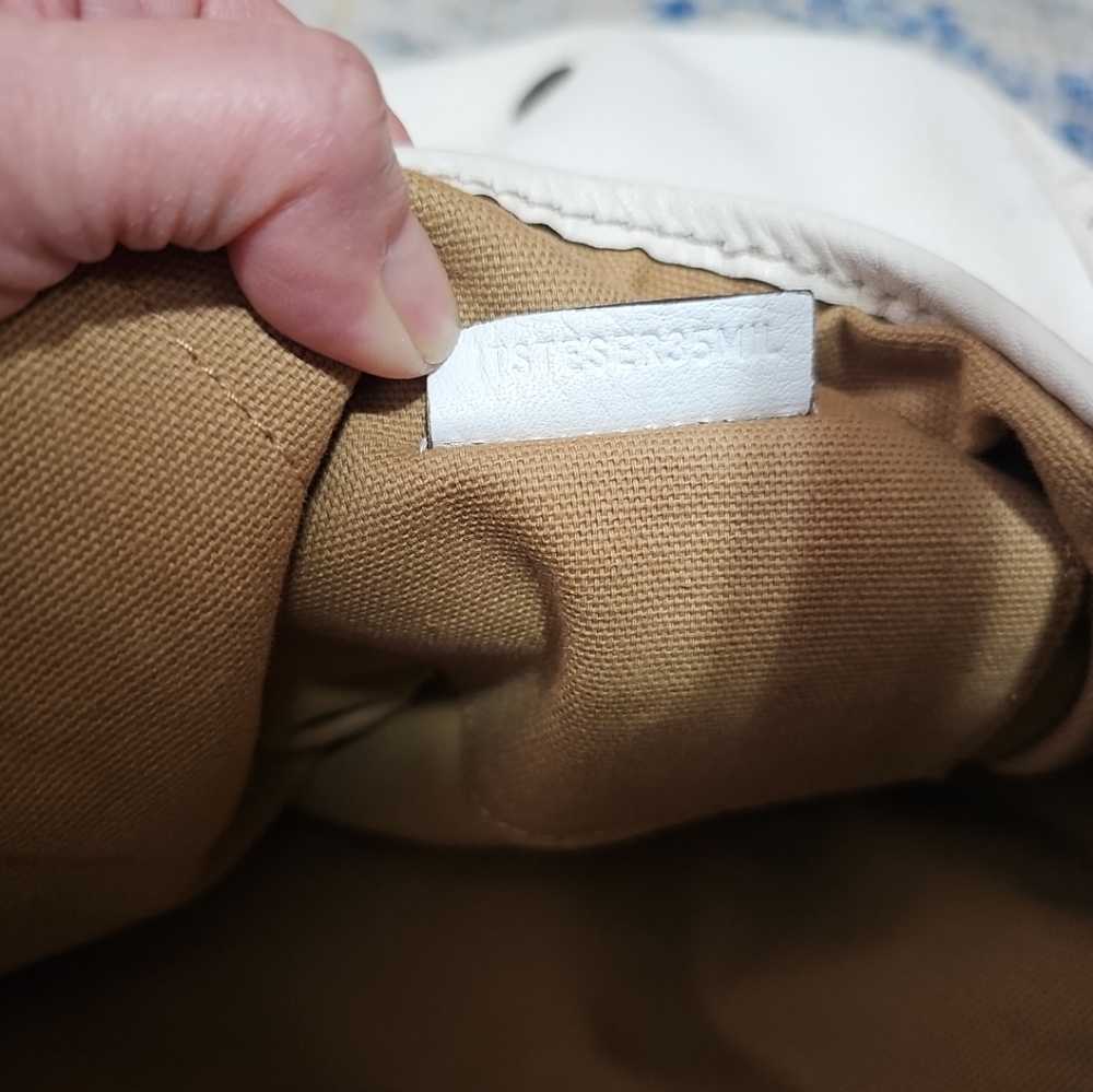 Burberry Pebble Leather Large Messenger Bag - Picture 10 of 16